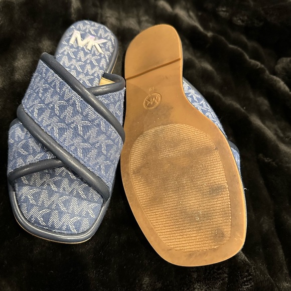 Michael Kors slippers - Picture 2 of 3